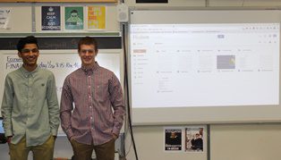 students with Google presentation
