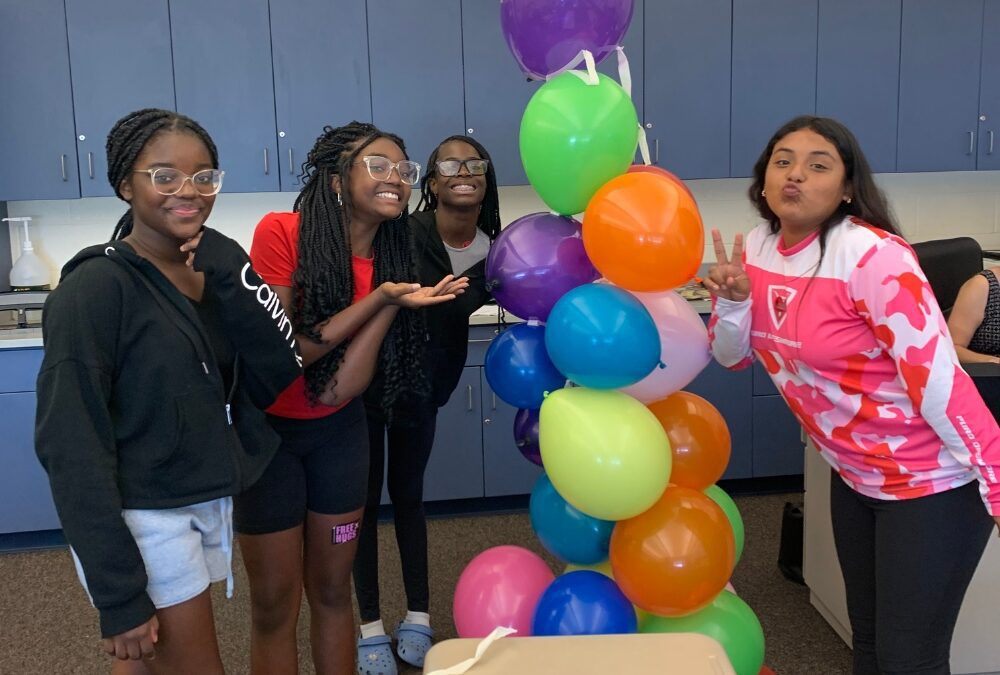 Ms. Clark’s AVID 7 Class Holds Balloon Tower Competition