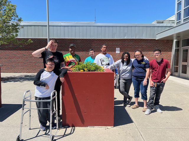 Hudson SHS Students Plant Donated Flowers